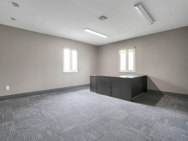 3070 Riverside Drive, Unit 200, Columbus, OH 43221 Photo 14