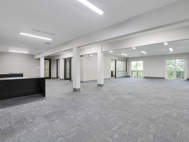 3070 Riverside Drive, Unit 200, Columbus, OH 43221 Photo 2