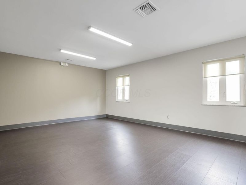 3070 Riverside Drive, Unit 200, Columbus, OH 43221 Photo 5