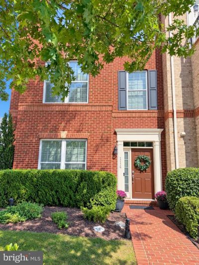 114 Quietwalk Lane, Herndon, VA 20170 Main Photo