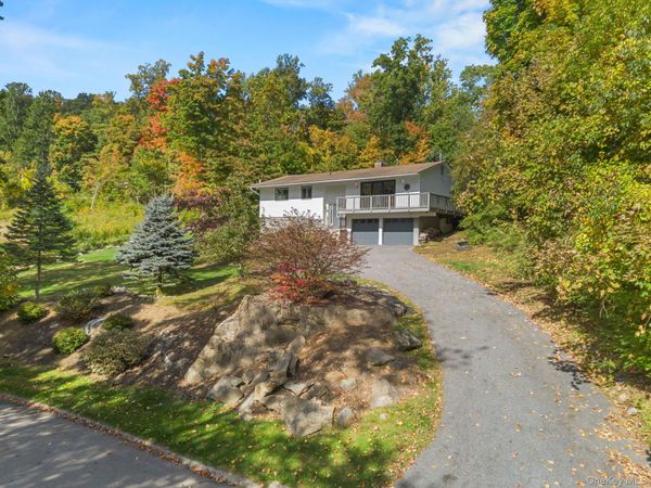 8 Dover Lane , Carmel, NY 10512