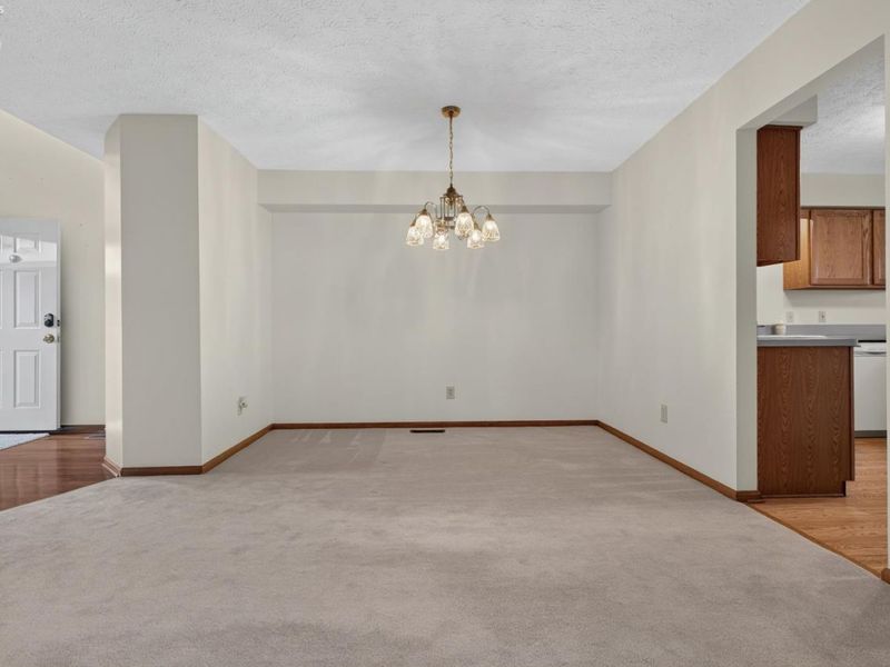 120 Ambleside Way, Amherst, OH 44001 Photo 10