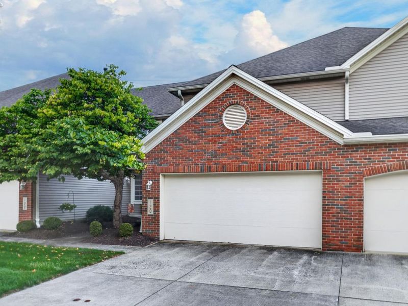 120 Ambleside Way, Amherst, OH 44001 Photo 2