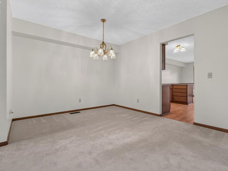 120 Ambleside Way, Amherst, OH 44001 Photo 7