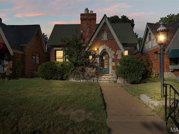 5239 Mardel Avenue , St Louis, MO 63109