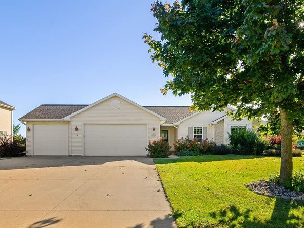 N2262 HOLY HILL DRIVE, Greenville, WI 54942