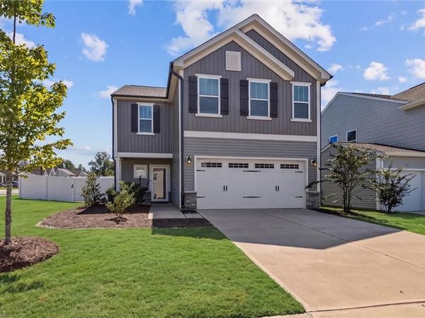 146 Centerpiece Drive, High Point, NC 27265