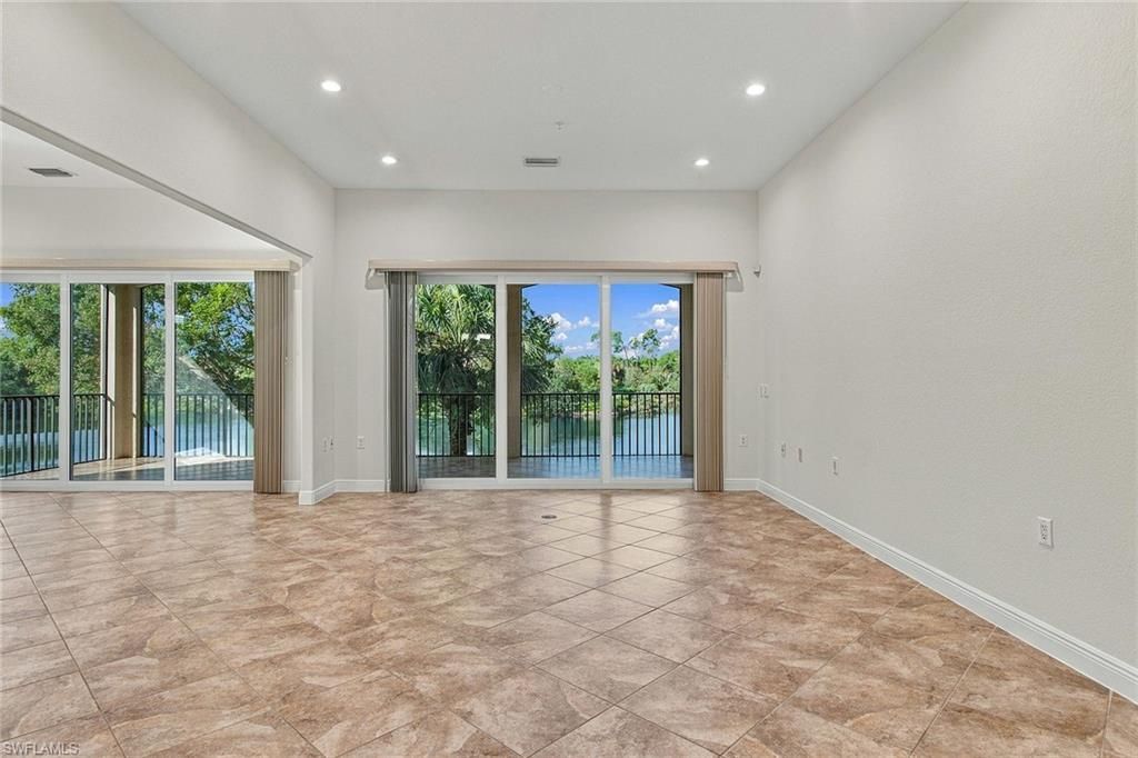 3142 Aviamar Cir, Unit 201, Naples, FL 34114 Photo