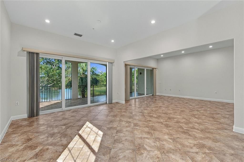 3142 Aviamar Cir, Unit 201, Naples, FL 34114 Photo