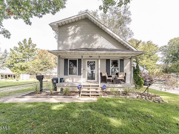 2409 Pickle Road, Oregon, OH 43616