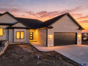 7940 S 42nd Street, Lincoln, NE 68516