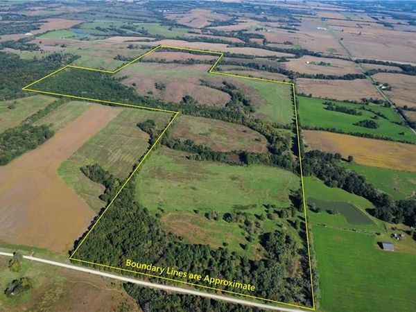 E 250th Street, Bethany, MO 64424