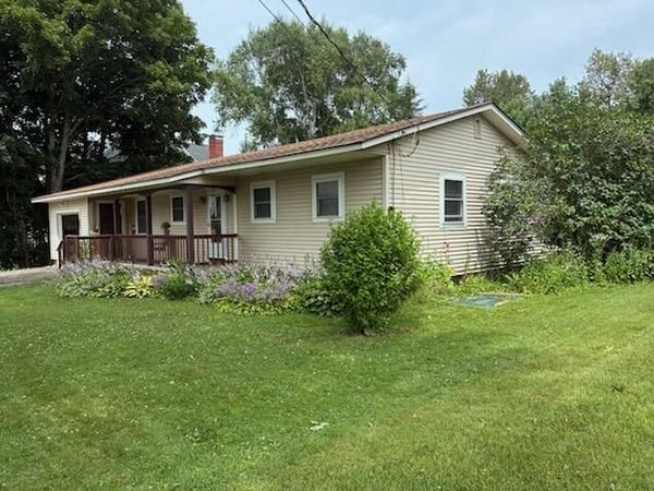 146 Main Street , Houlton, ME 04730
