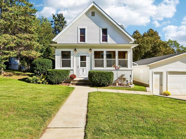 319 Sheldon Street, Cambridge, WI 53523