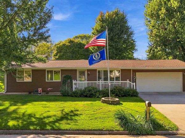 531 Harrison, Victor, IA 52347