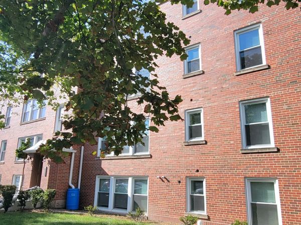2840 W Arthur Street , Unit 2W, Chicago, IL 60645