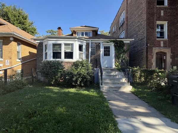 Chicago, IL 60649