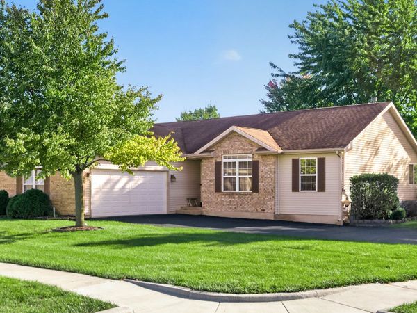 1366 Knolls S Avenue, DeKalb, IL 60115