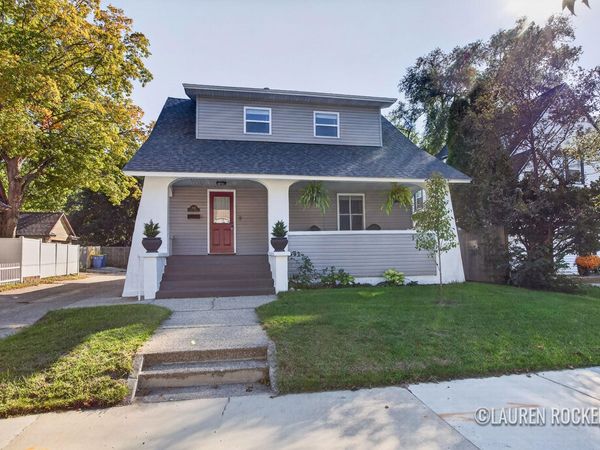 1242 Fisk Road SE, Grand Rapids, MI 49506
