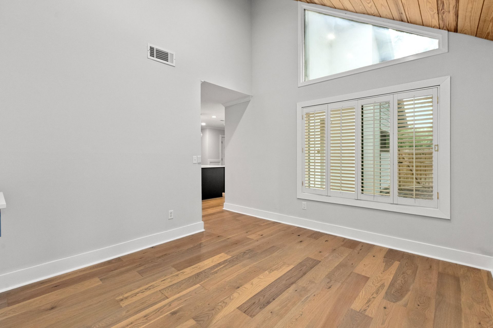 317 Mallard Court Photo 11