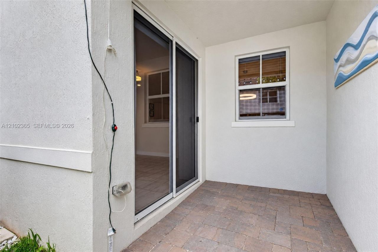 121 SW 170th Ave , Pembroke Pines, FL 33027 Photo
