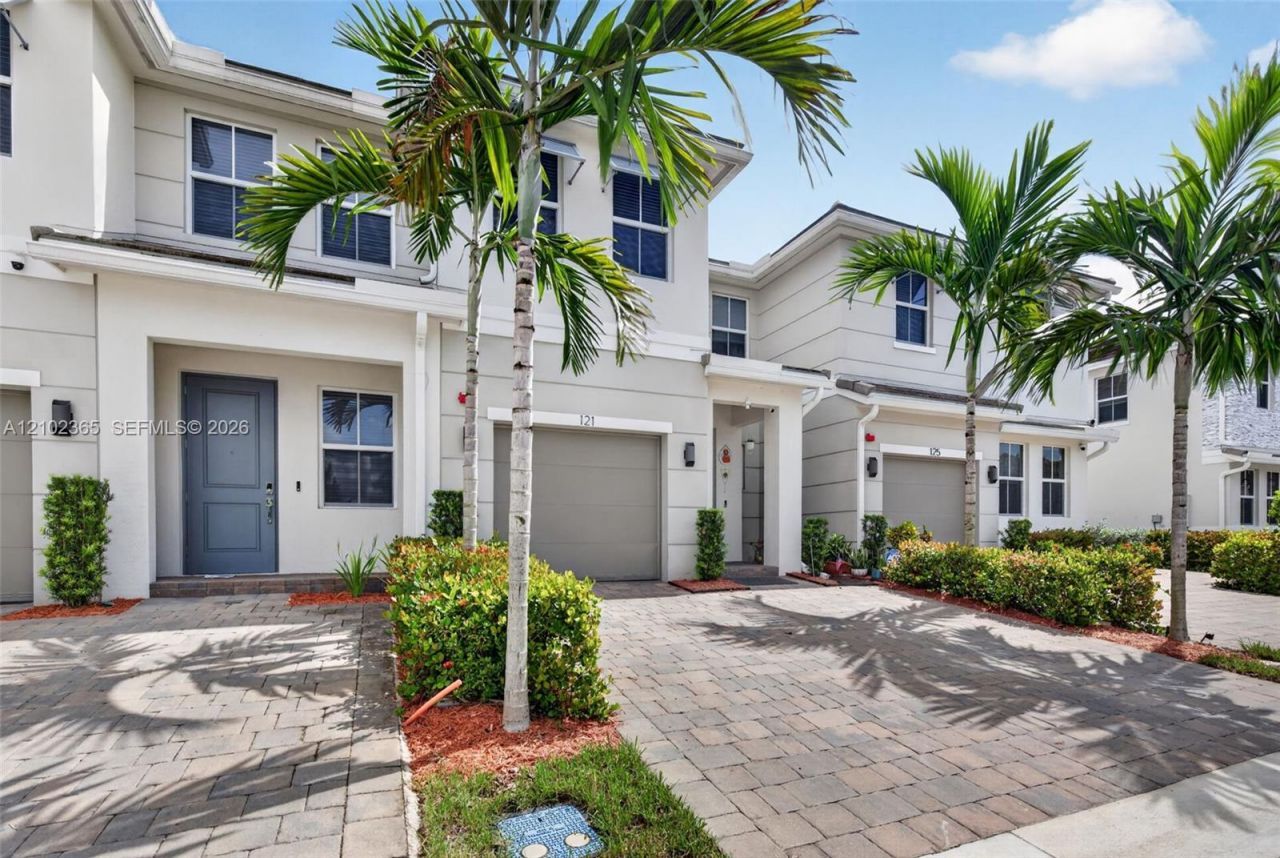 121 SW 170th Ave , Pembroke Pines, FL 33027 Photo
