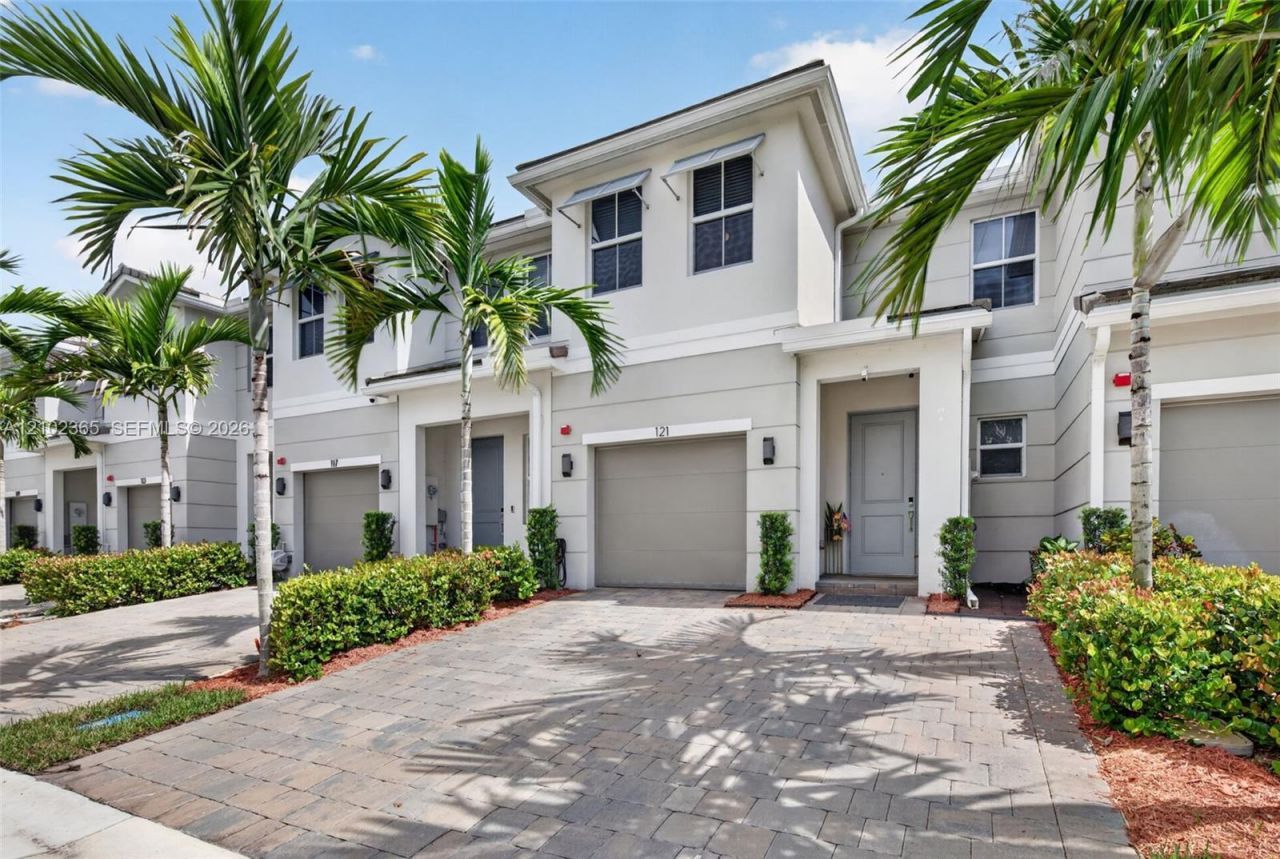 121 SW 170th Ave , Pembroke Pines, FL 33027 Photo
