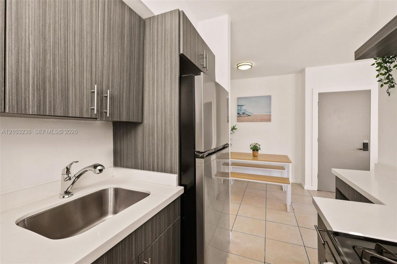 7340 Harding Ave , Unit 14, Miami Beach, FL 33141 Photo