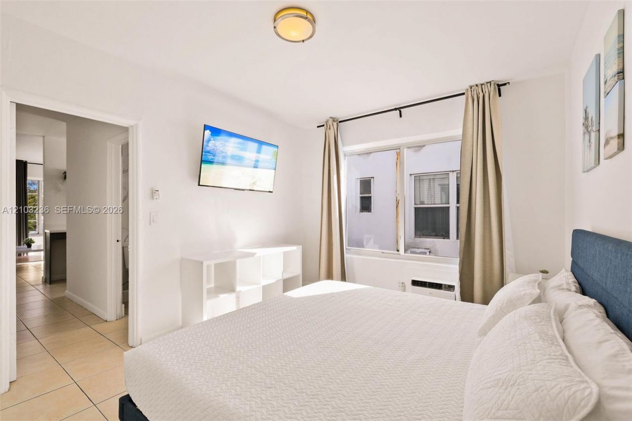 7340 Harding Ave , Unit 14, Miami Beach, FL 33141 Photo