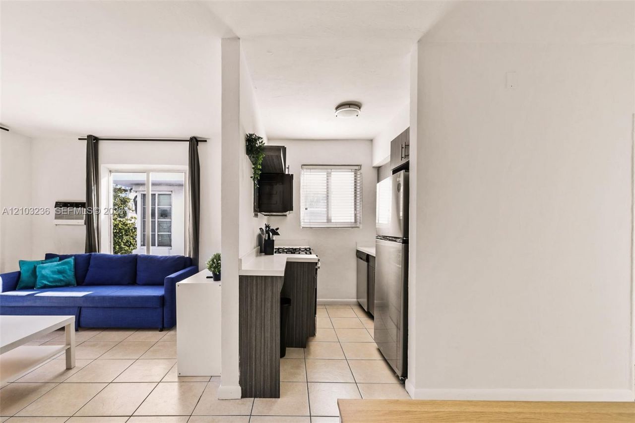 7340 Harding Ave , Unit 14, Miami Beach, FL 33141 Photo