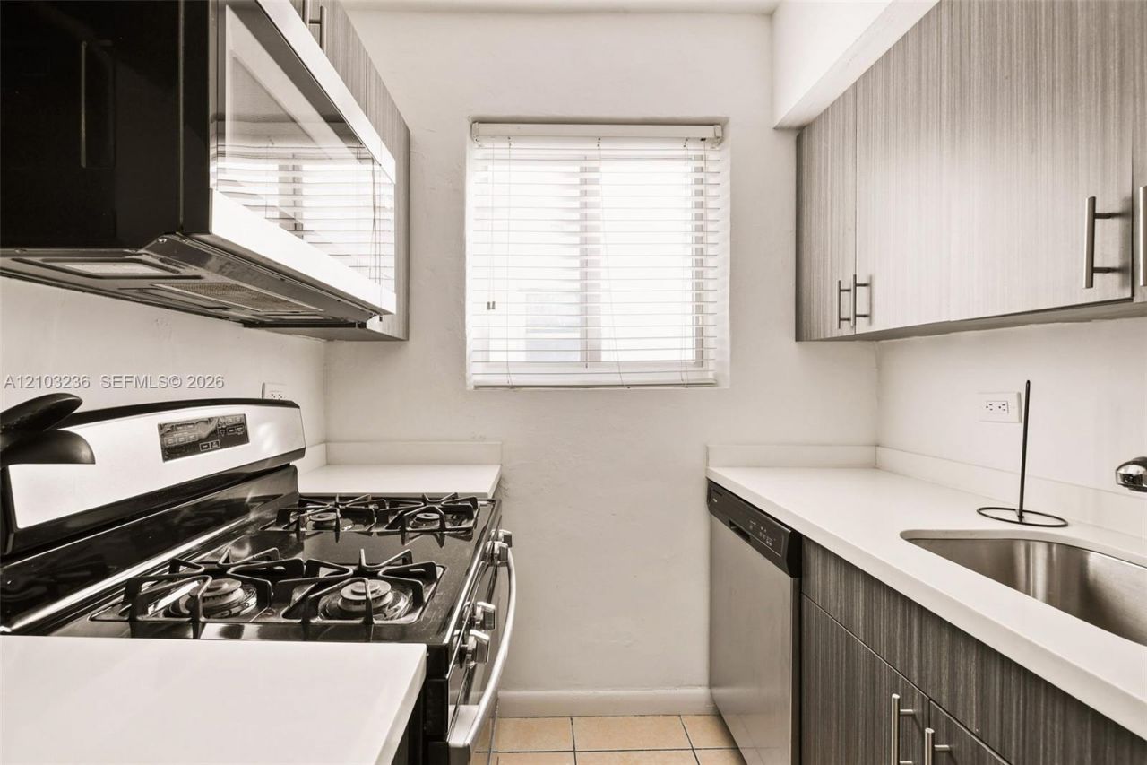 7340 Harding Ave , Unit 14, Miami Beach, FL 33141 Photo