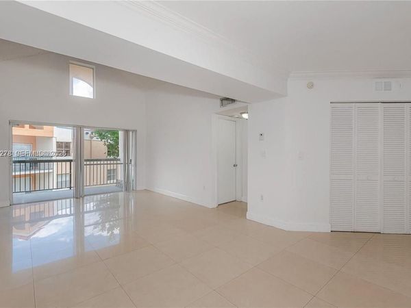 6292 NW 186th St , Unit 305, Hialeah, FL 33015