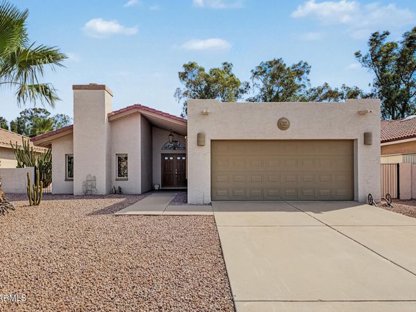 8849 E FAIRWAY Boulevard, Sun Lakes, AZ 85248