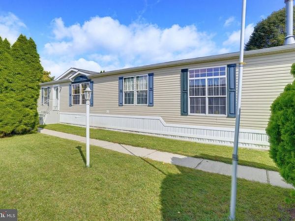 302 FOX POINTE DRIVE, Unit 211, DOVER, DE 19904