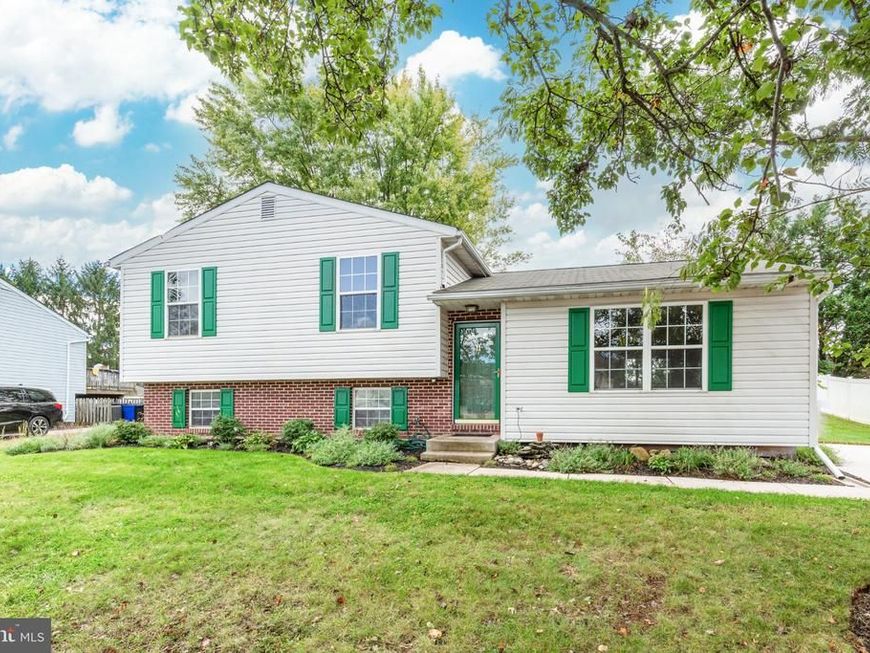 11 Tuscarora Trl, Taneytown, MD 21787 Main Photo