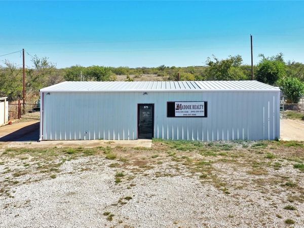 875 S Main Street, Jacksboro, TX 76458