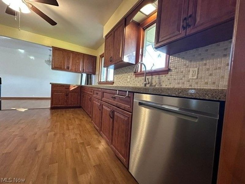 9621 Melody Lane, Brooklyn, OH 44144 Photo 13