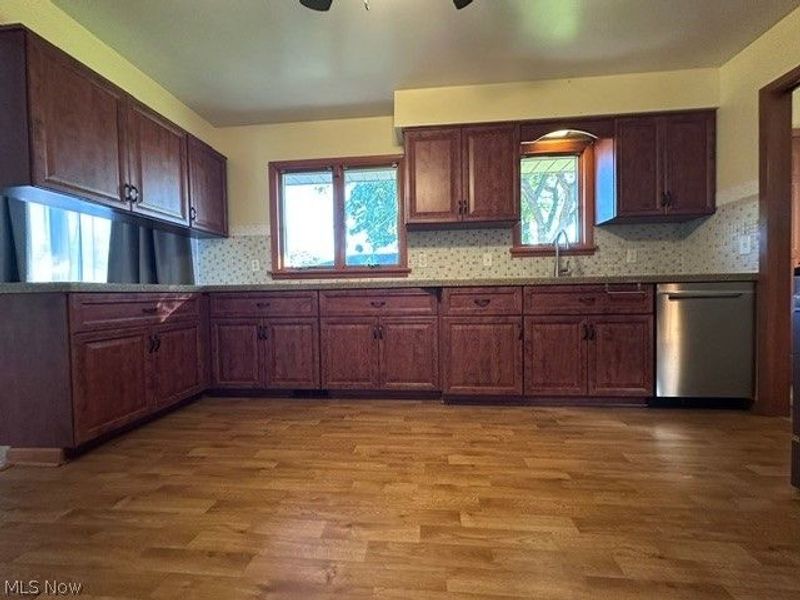 9621 Melody Lane, Brooklyn, OH 44144 Photo 19