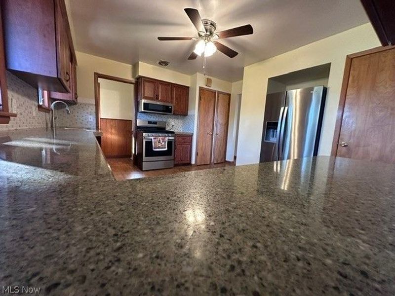 9621 Melody Lane, Brooklyn, OH 44144 Photo 7