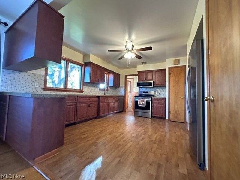 9621 Melody Lane, Brooklyn, OH 44144 Photo 9