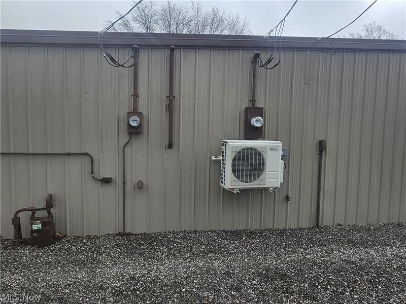 318 Orange Street, Conneaut, OH 44030 Photo 4