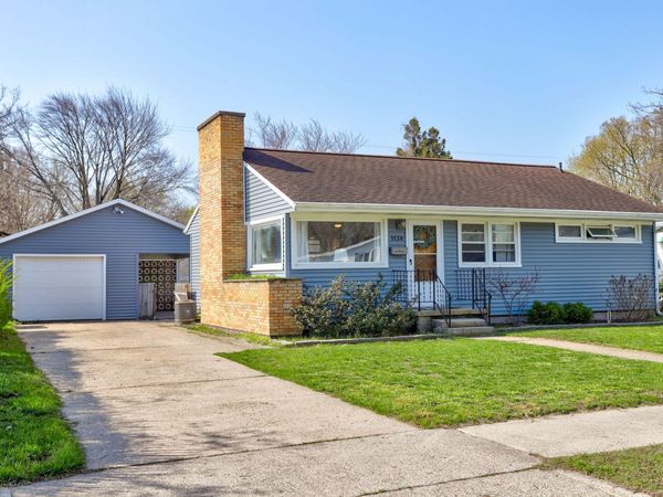 1138 Park Avenue, Grand Haven, MI 49417