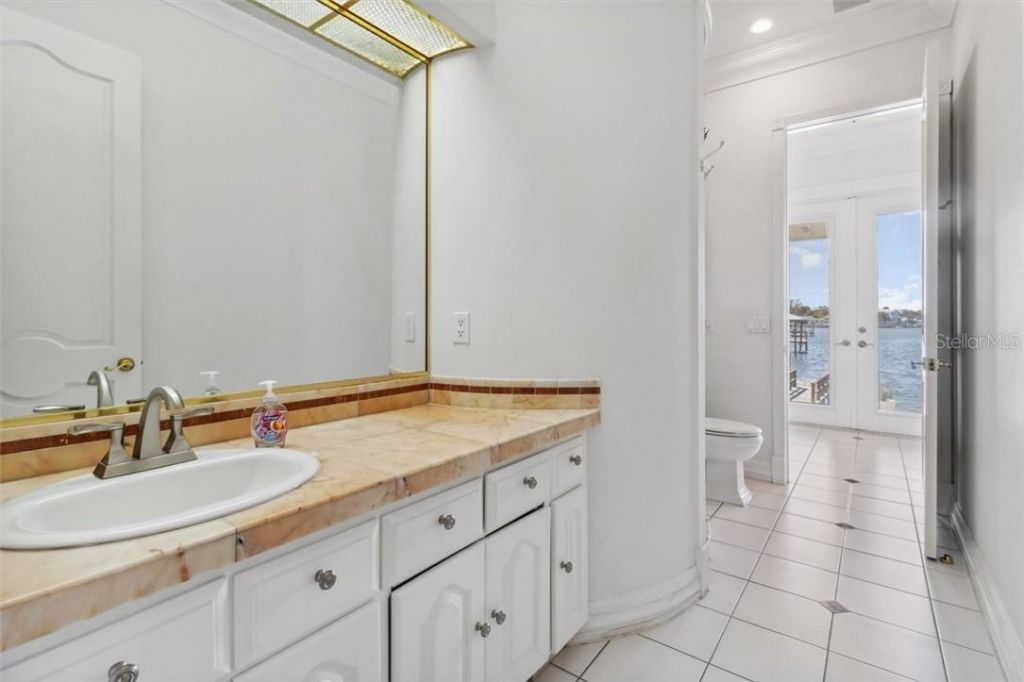 1128 N Circle Drive, Crystal River, FL 34429 Photo