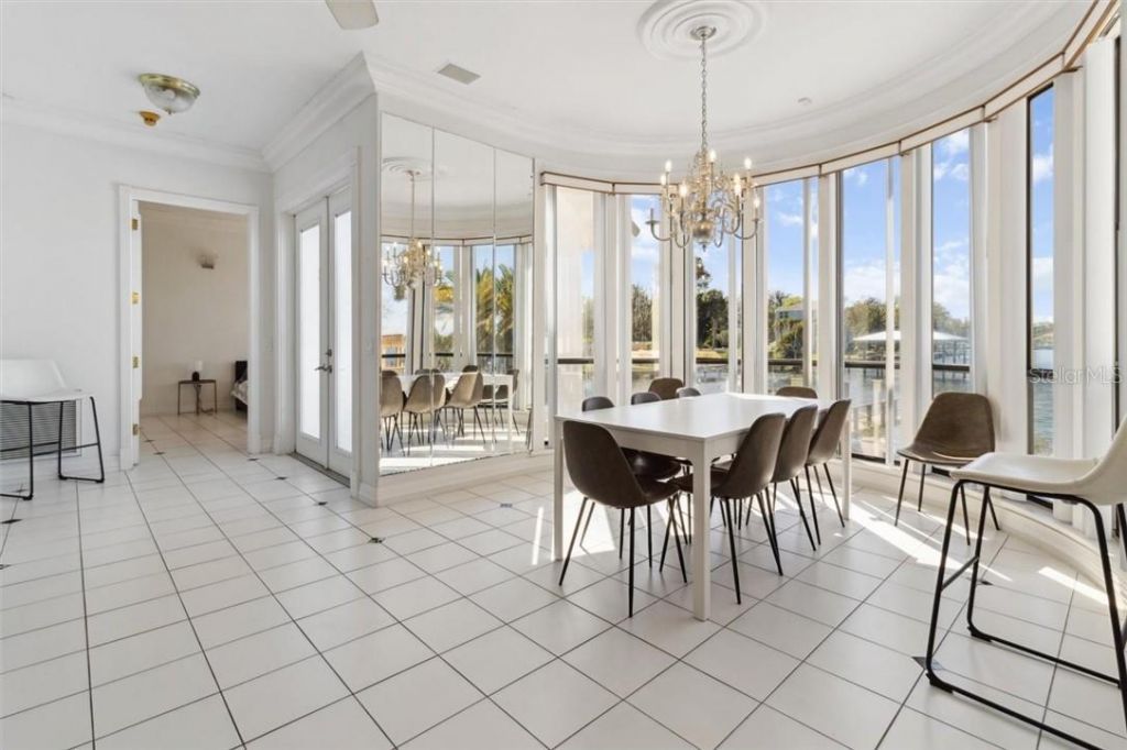 1128 N Circle Drive, Crystal River, FL 34429 Photo
