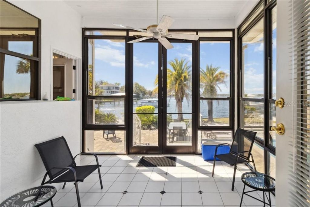 1128 N Circle Drive, Crystal River, FL 34429 Photo