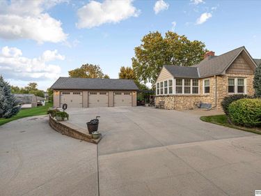 209 N Bellevue Boulevard, Bellevue, NE 68005