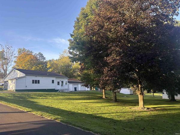 28 Chestnut Street, Andrews, IN 46702