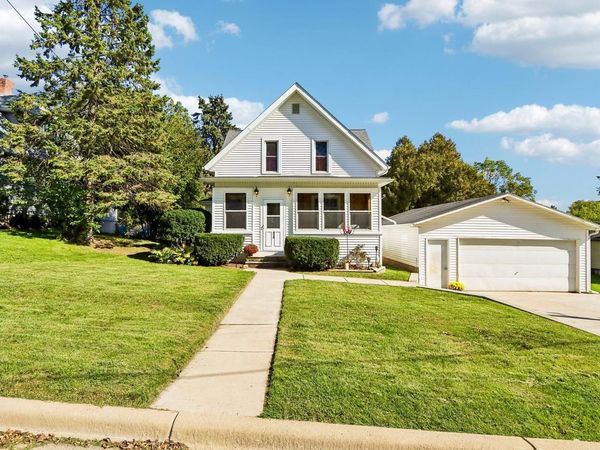 319 Sheldon STREET, Cambridge, WI 53523