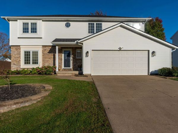 2615 CRYSTAL CREEK Drive , Davenport, IA 52804