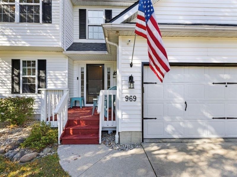 969 Ridgecrest Drive , Cuyahoga Falls, OH 44221 Photo 2